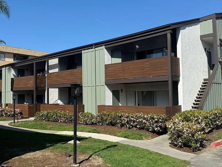 Daisy Apartments — Photo 12