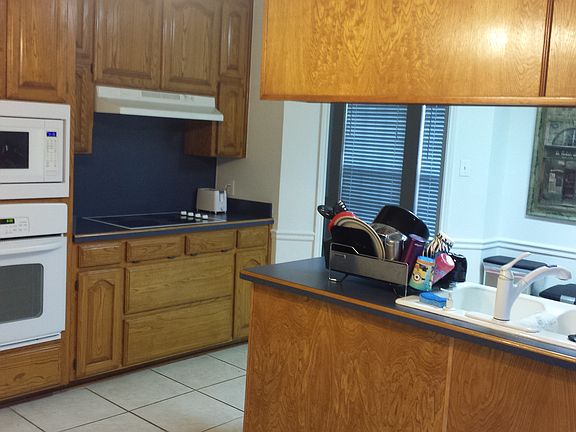 5th image of 308 Elisha Ct