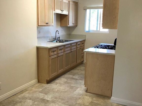 3rd image of 4948 W 118th St APT G