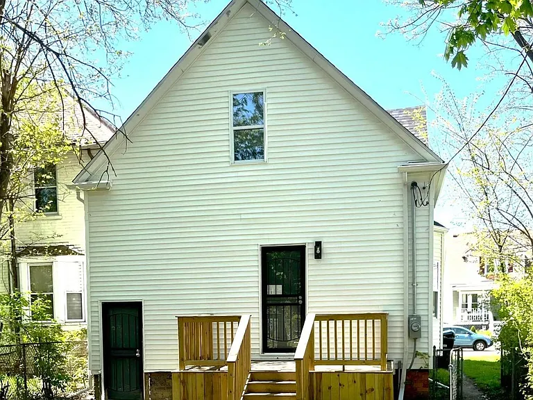 7520 Hanover St — Photo 3