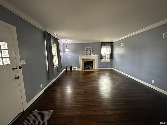 4th image of 2329 E Chandler Ave