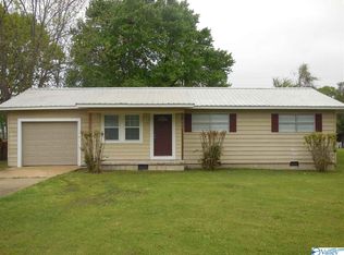 709 Mitwede St SW, Hartselle, AL 35640