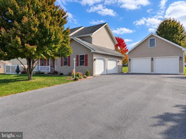 47 Clover Dr, Lebanon, PA 17042