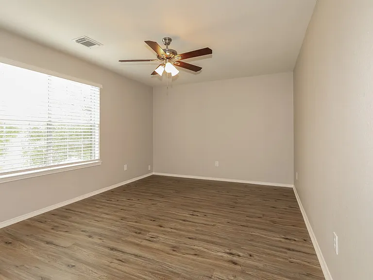21118 Bridgemeadows Ln — Photo 17