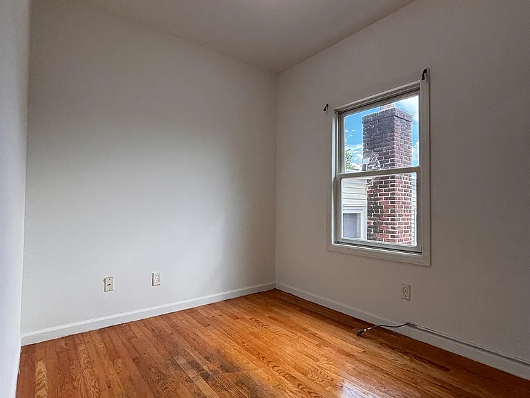 215 Delaware Ave — Photo 11