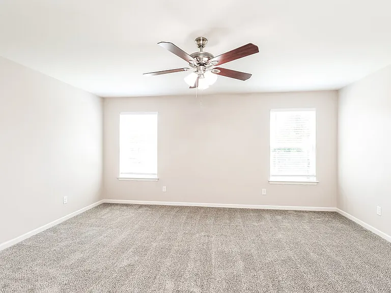 2101 Lake Vista Dr — Photo 12