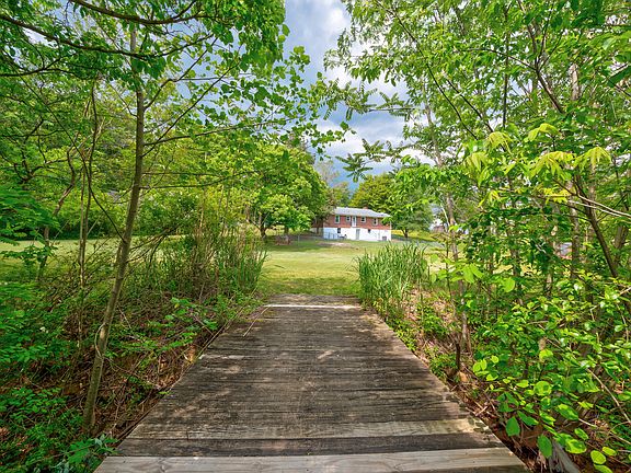 5th image of 2262 Valleydale Rd