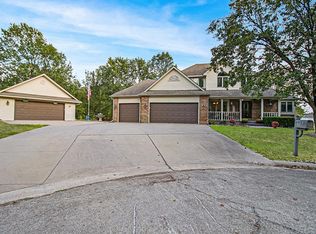 607 Quail Creek Rd, Parsons, KS 67357