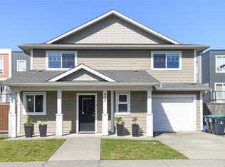 829 Tracker Pl, Comox, BC V9M 4E8