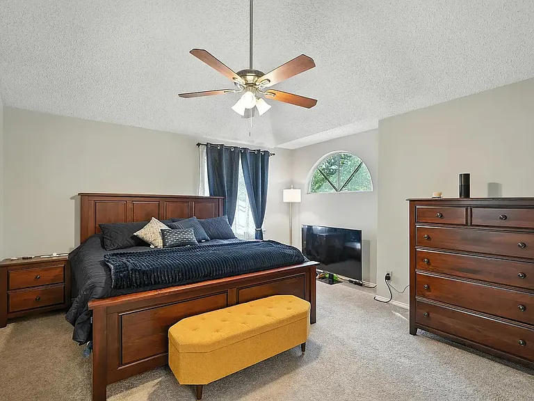 1426 Harmony Ln — Photo 30