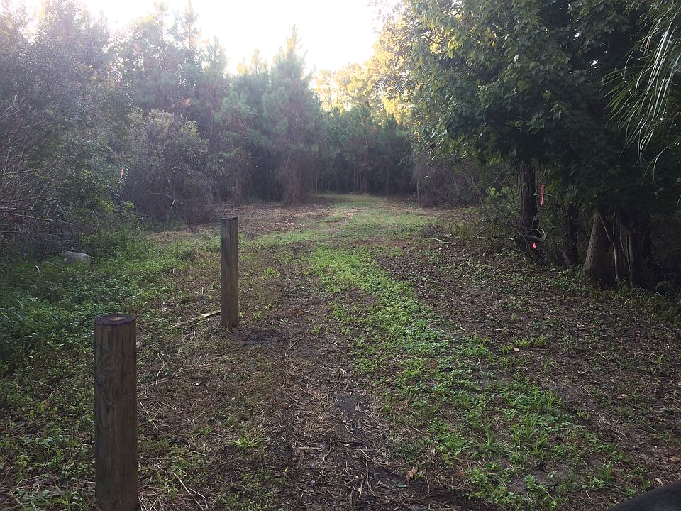 Driveway into property