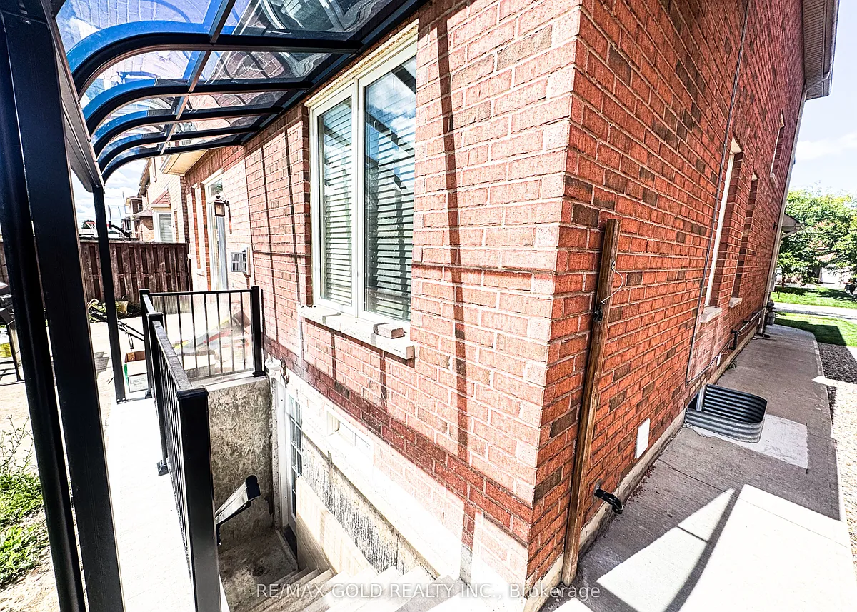 Building Photo - 9 Hybrid St #BASEMENT