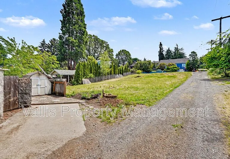 2151 Winter St SE — Photo 29