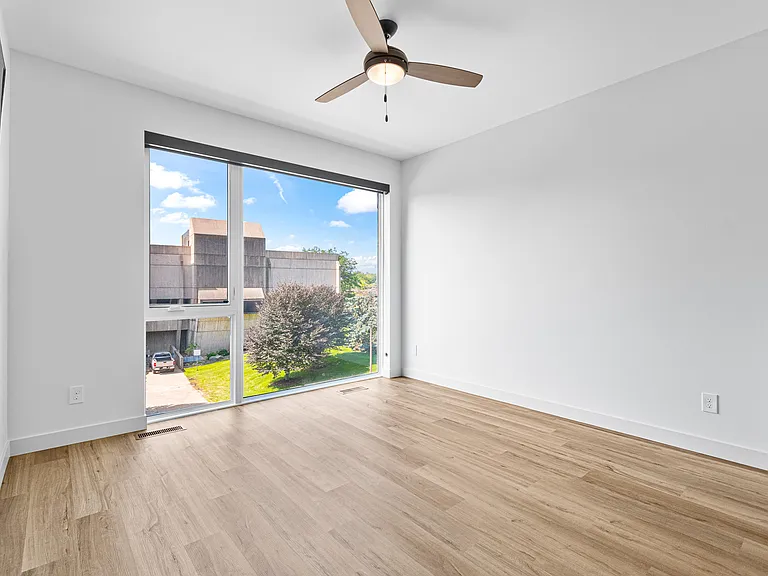14 Lincoln Ave #4 — Photo 6
