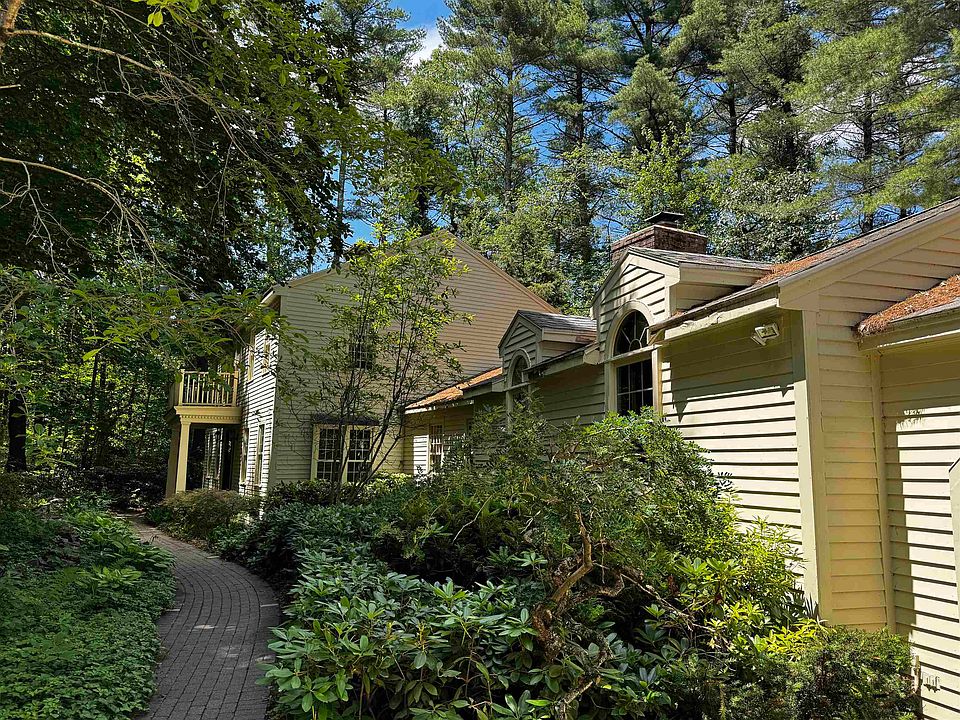 81 Meadow Drive, Hollis, NH 03049 | Zillow