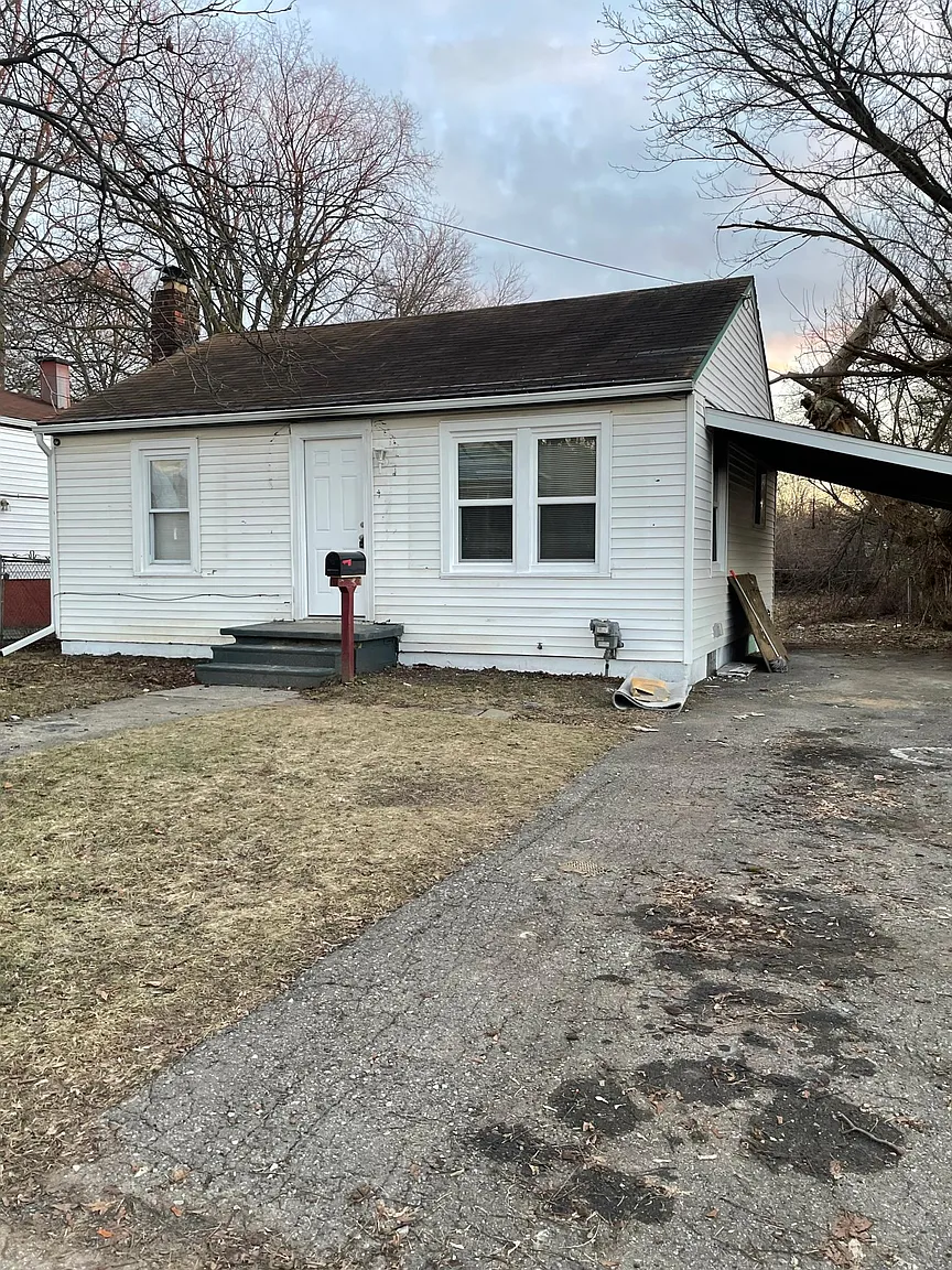 310 Prospect St photo 1