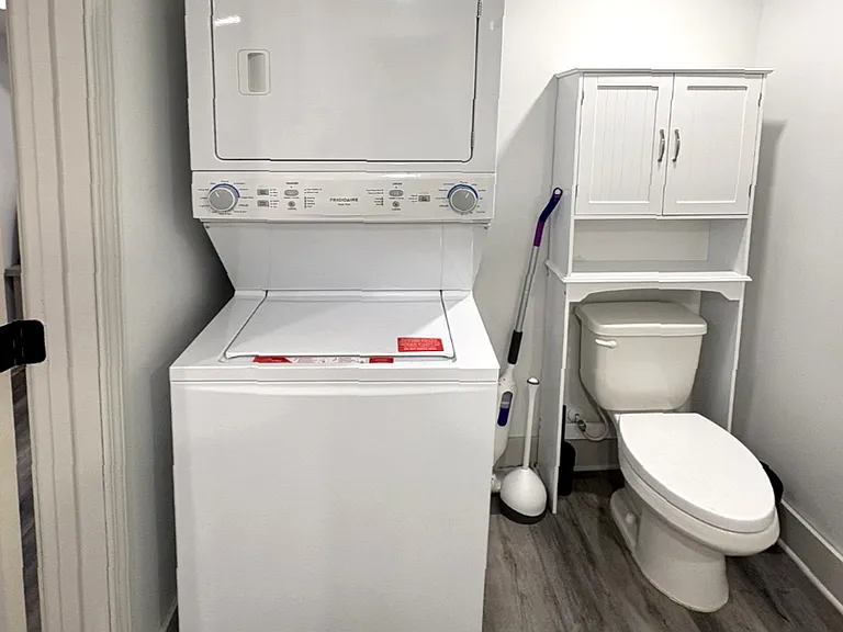 4615 Oakland Ter SW — Photo 4