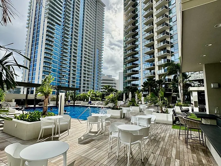 1388 Kapiolani Blvd #1707-170 — Photo 1