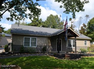 157 Candle Dr, Blakeslee, PA 18610