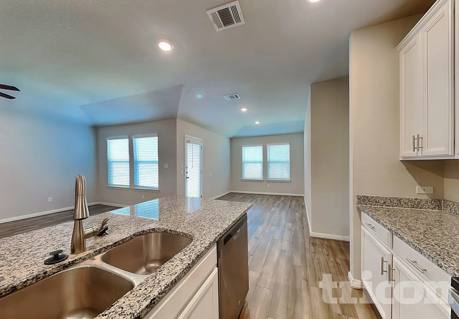 13503 Emerson Way Saint Hedwig TX — Photo 4