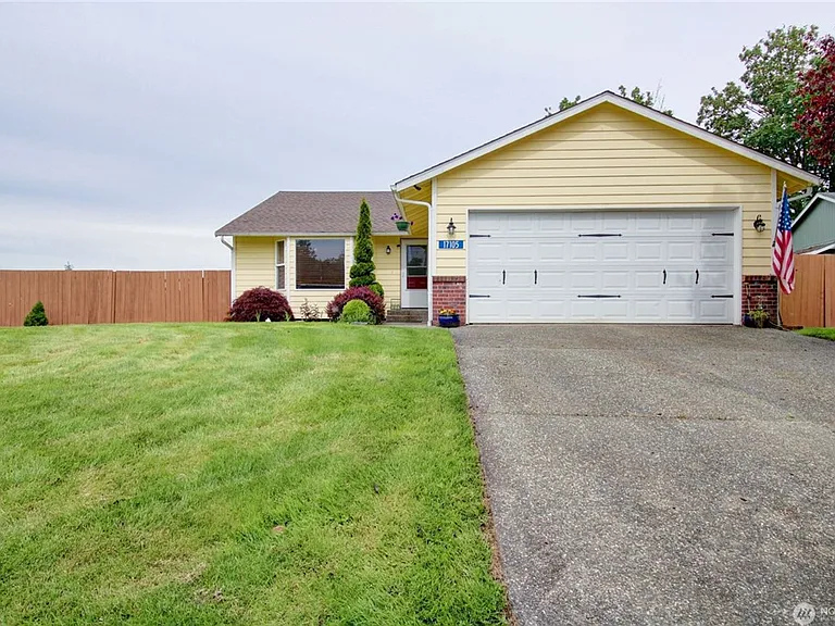17105 Zoya Dr — Photo 1