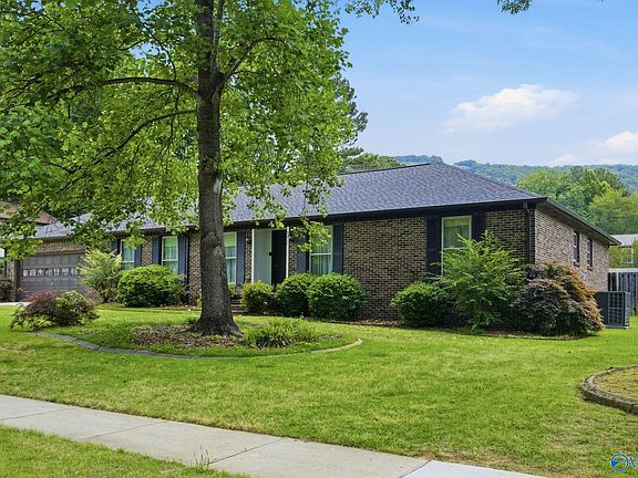 3rd image of 9411 Ojay Dr SE