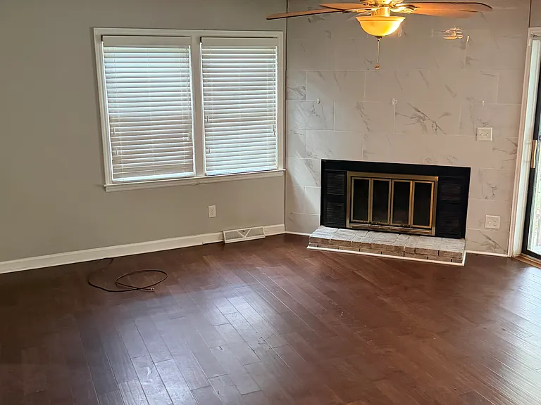 920 Riverview Dr — Photo 7