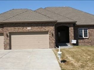 7330 S 102nd Ave, La Vista, NE 68128