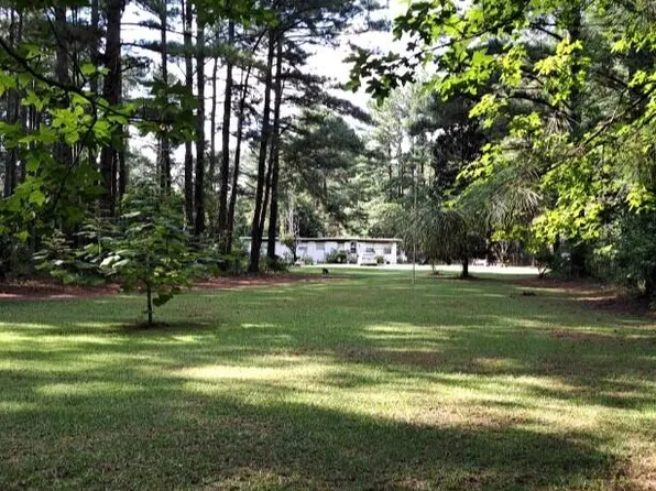396 Camelot Dr, Rowesville, SC 29133