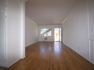 326 MacNeil St, San Fernando, CA 91340