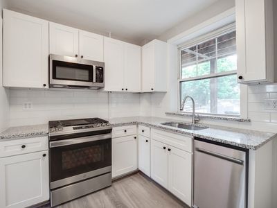 25 Roslyn St #10, Salem, MA, 01970