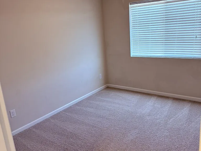 11810 NE 128th Pl — Photo 12