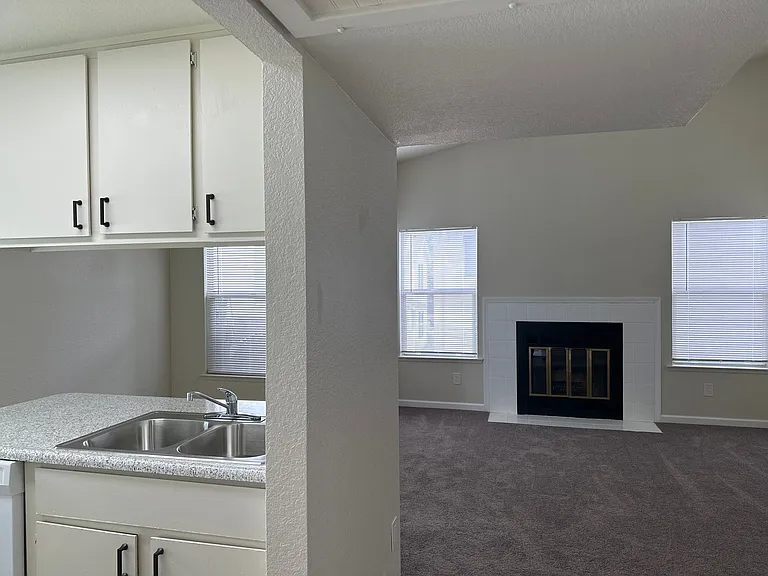 5840 Garfield Avenue — Photo 2