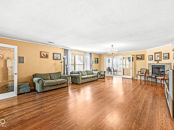 5th image of 15135 Porchester Dr