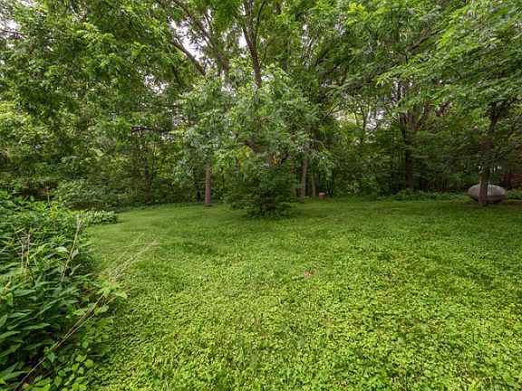 4th image of 52621 Valley View Cir