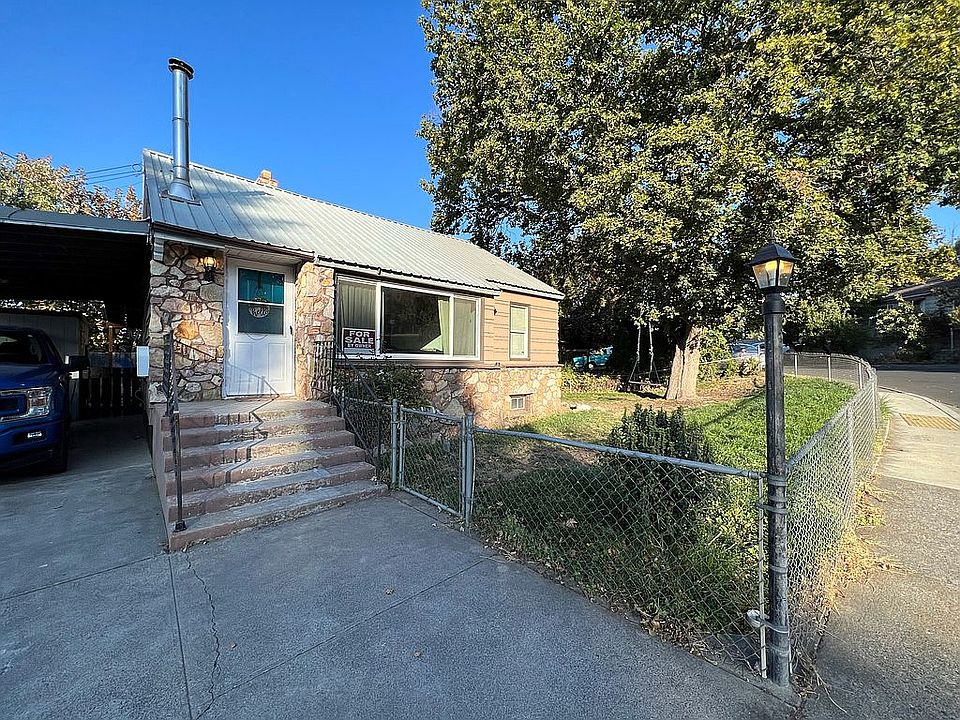 1st image of 1113 SW Goodwin Ln