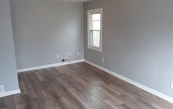 5th image of 25143 Wiseman St