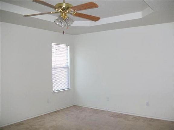 4th image of 1105 Katelyn Cir