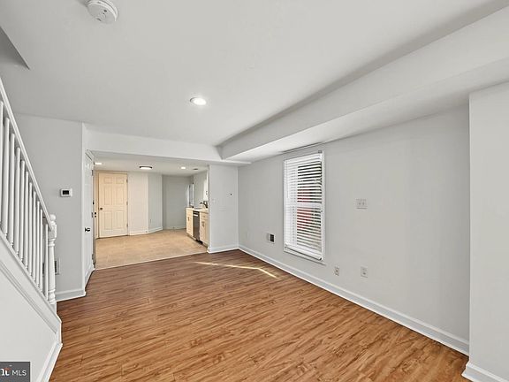 3rd image of 406 Venable Ave