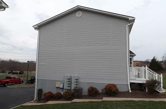 4th image of 147 Old State Route 34 Unit 8