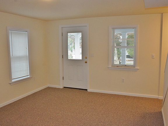 Family room - view 2