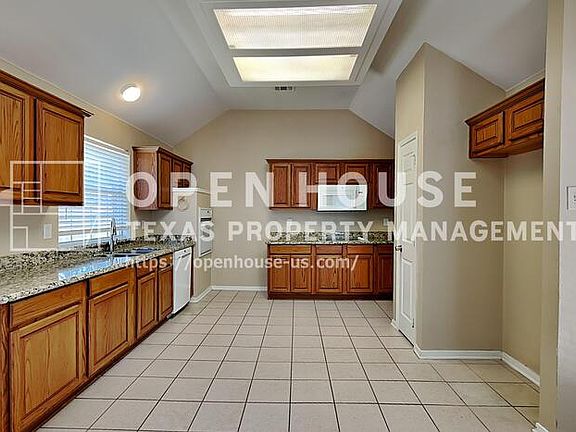 5th image of 310 Village Trail Ct