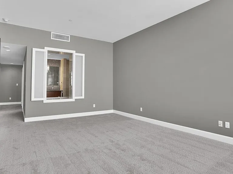 900 W Olympic Blvd #39C — Photo 16