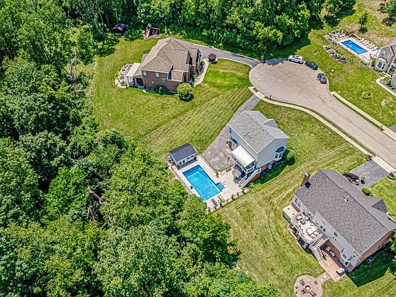 4th image of 229 Foxburg Dr