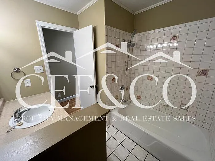 108 Overhill Dr — Photo 18
