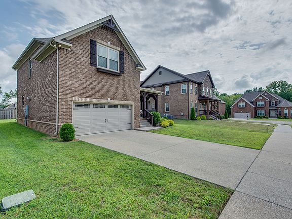 2nd image of 8029 Ragusa Cir