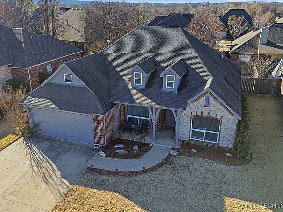 4th image of 14220 S Vandalia Ave