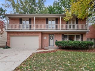 2440 Simpson St, Evanston, IL 60201