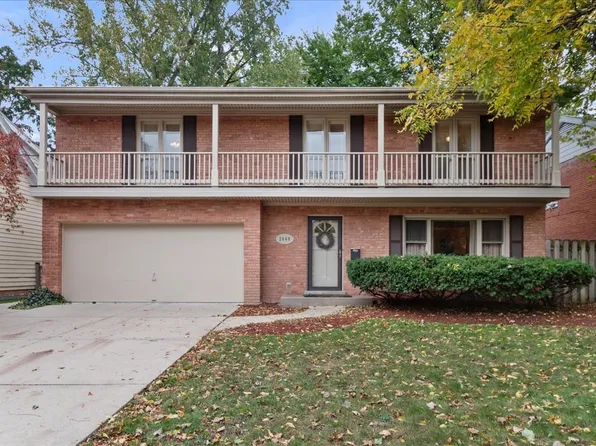 2440 Simpson St, Evanston, IL 60201