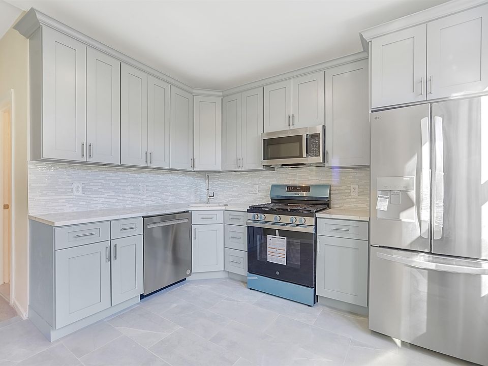 1st image of 8710 2nd Ave Floor 1